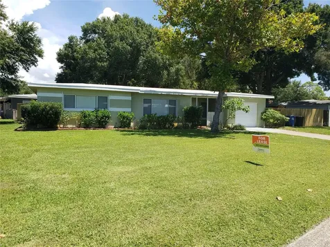 7475 19TH Avenue N St Petersburg FL 33710