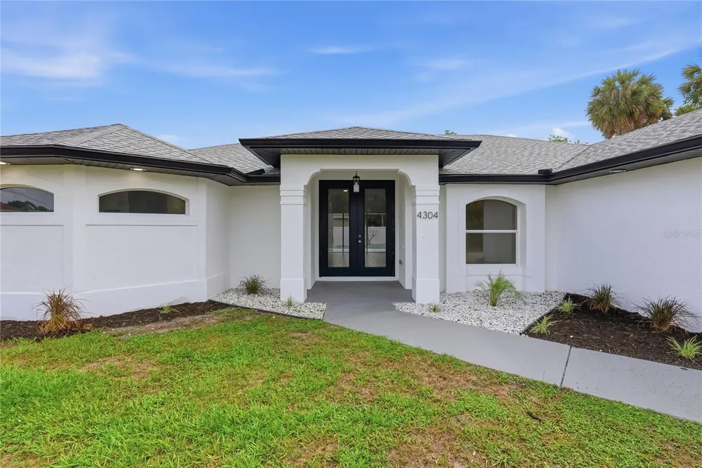 4304 Sedberry Avenue North Port FL 34288