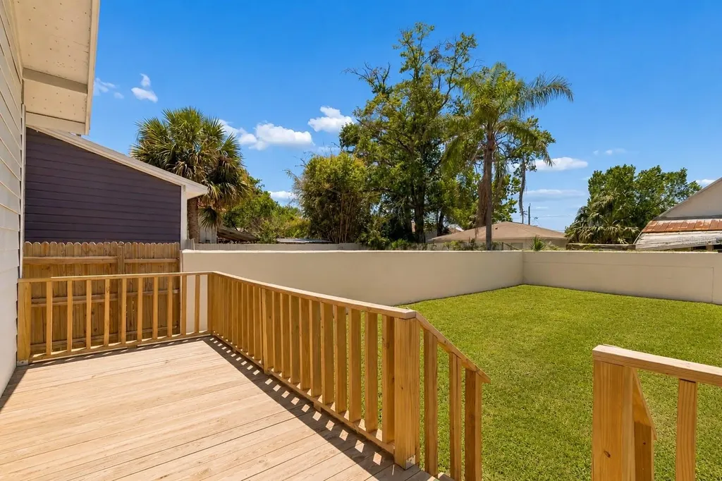 2914 N 16th Street Tampa FL 33605