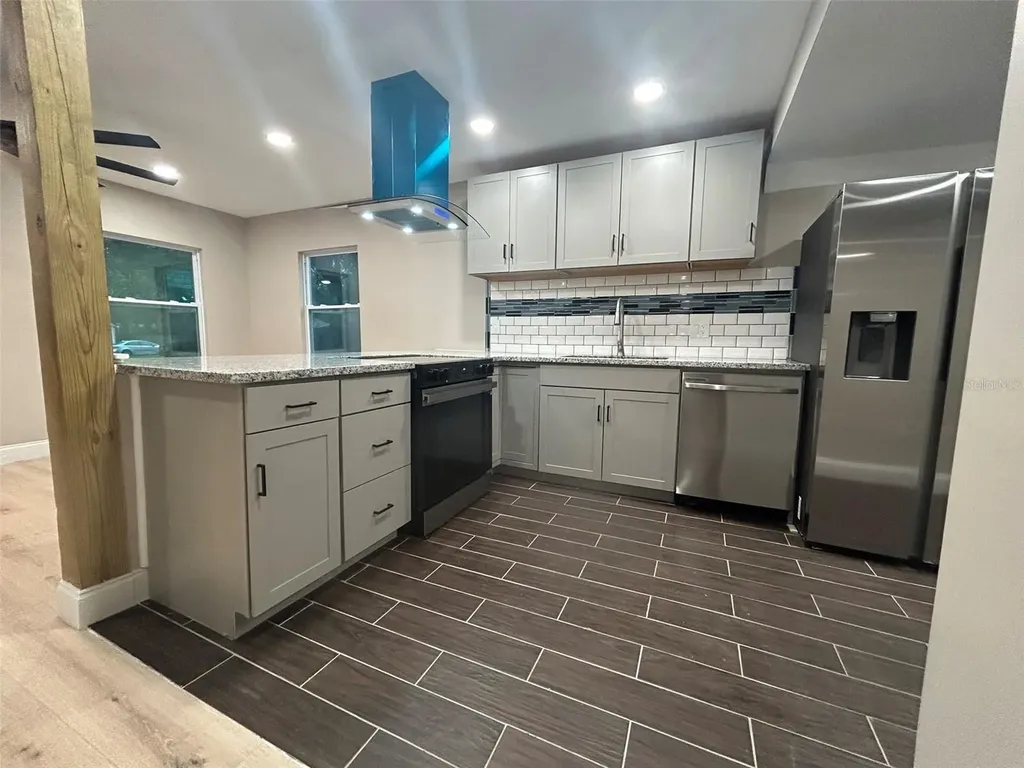 1615 39th Street S St Petersburg FL 33711