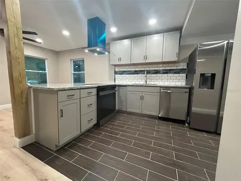 1615 39th Street S St Petersburg FL 33711
