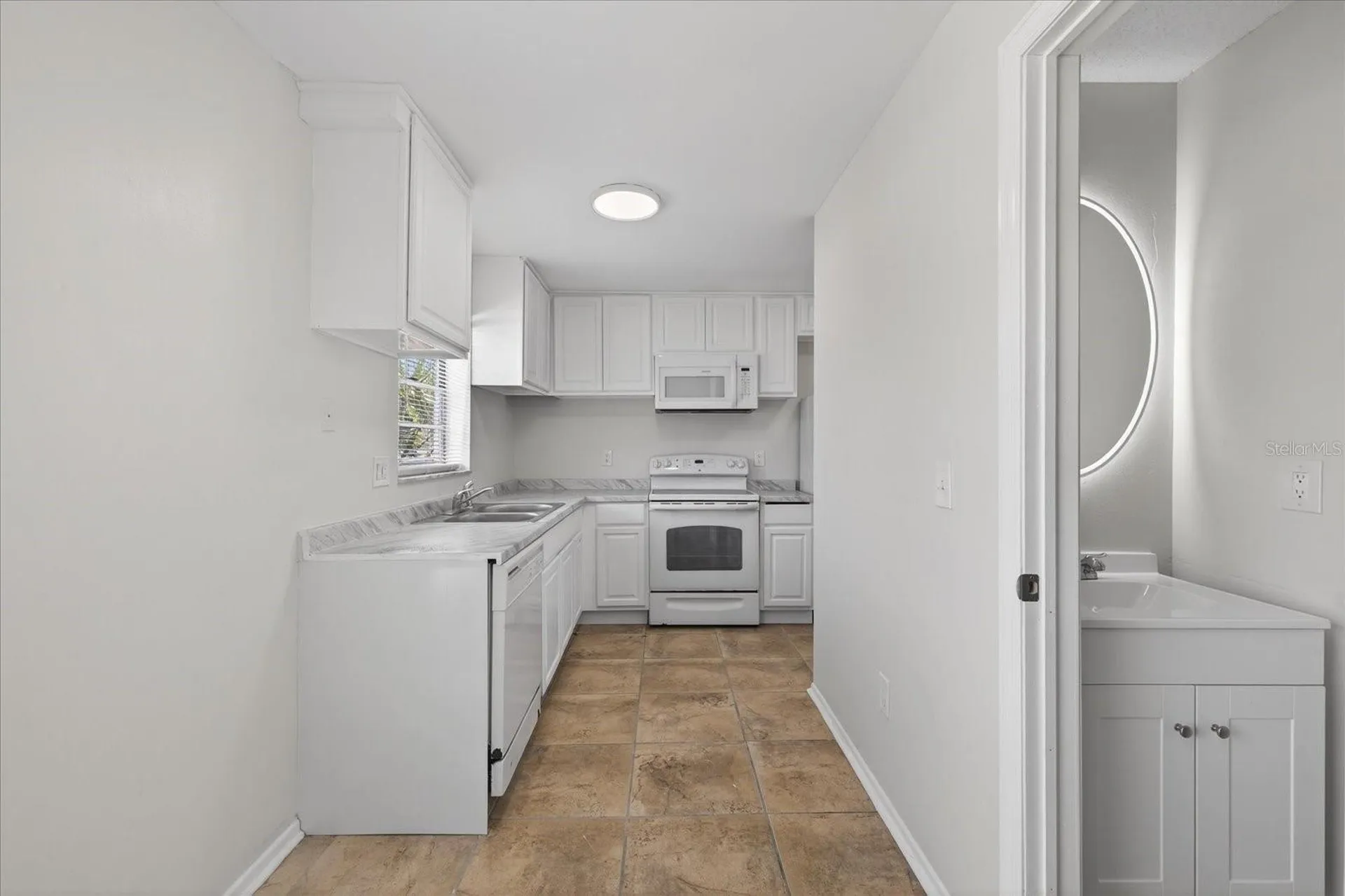 14024 Village Terrace Drive Tampa FL 33624
