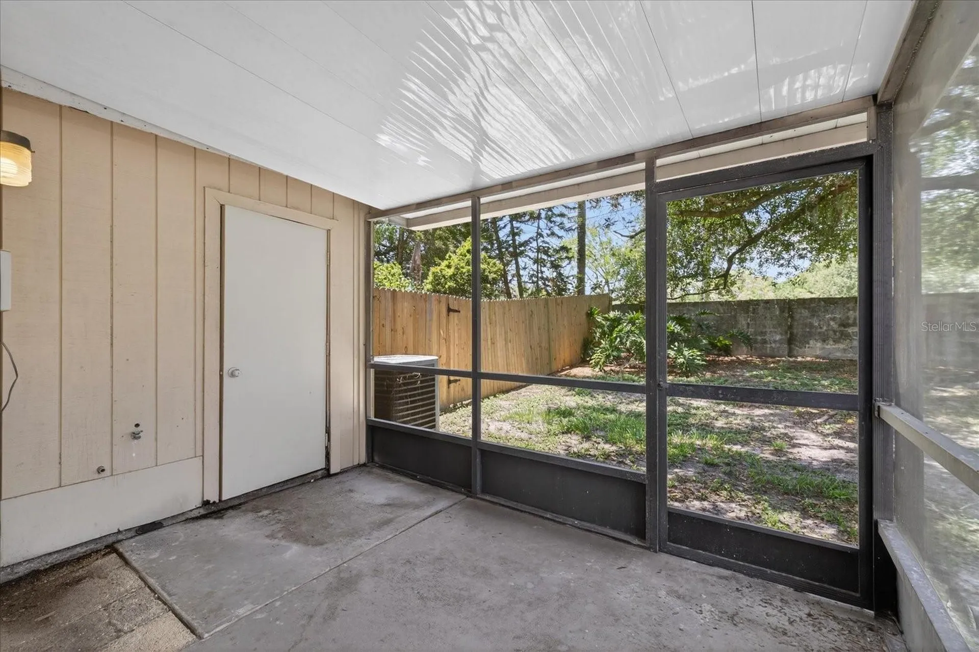 14024 Village Terrace Drive Tampa FL 33624