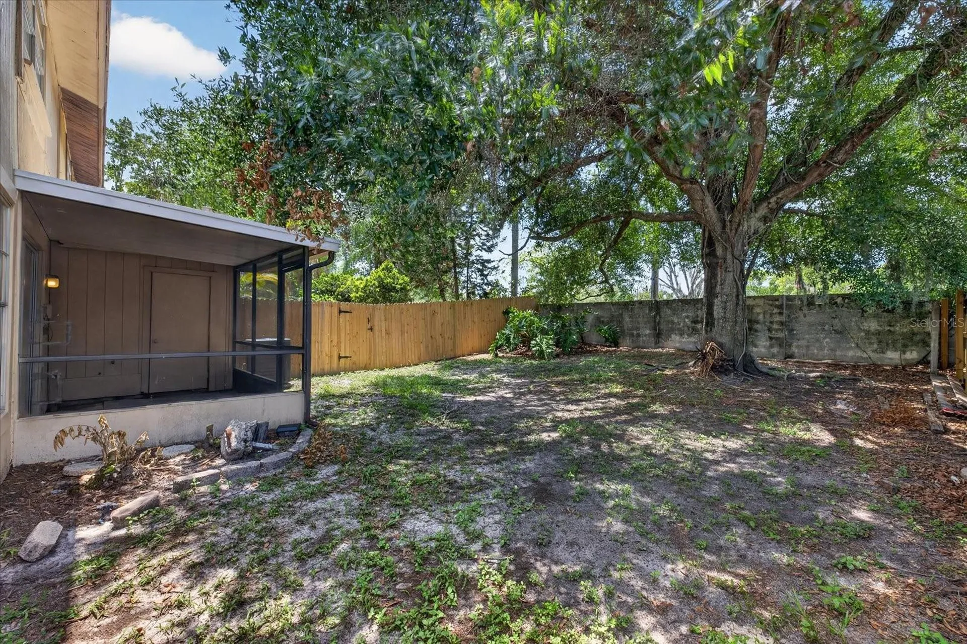 14024 Village Terrace Drive Tampa FL 33624