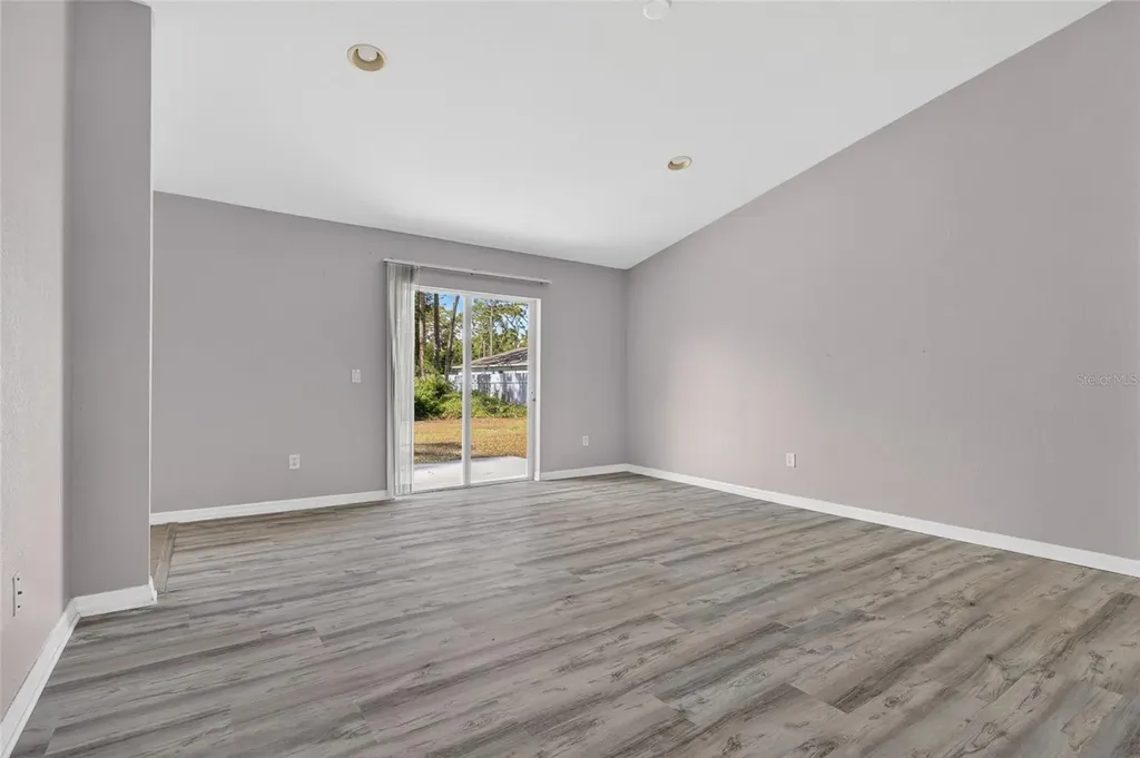 8221 Larrimore Avenue North Port FL 34291