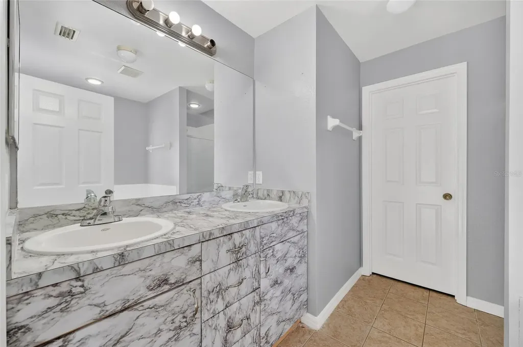 8221 Larrimore Avenue North Port FL 34291