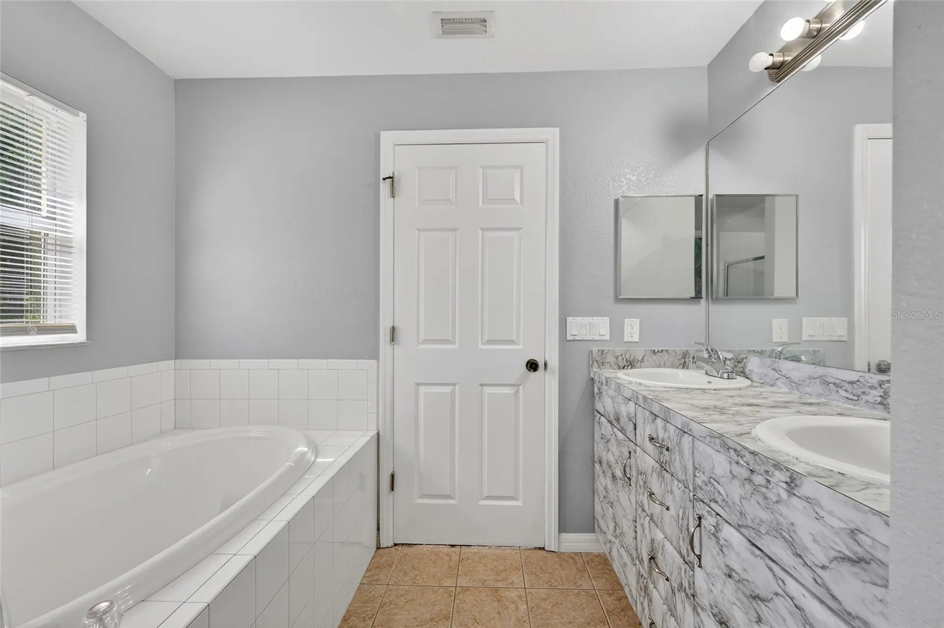 8221 Larrimore Avenue North Port FL 34291