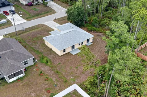 8221 Larrimore Avenue North Port FL 34291