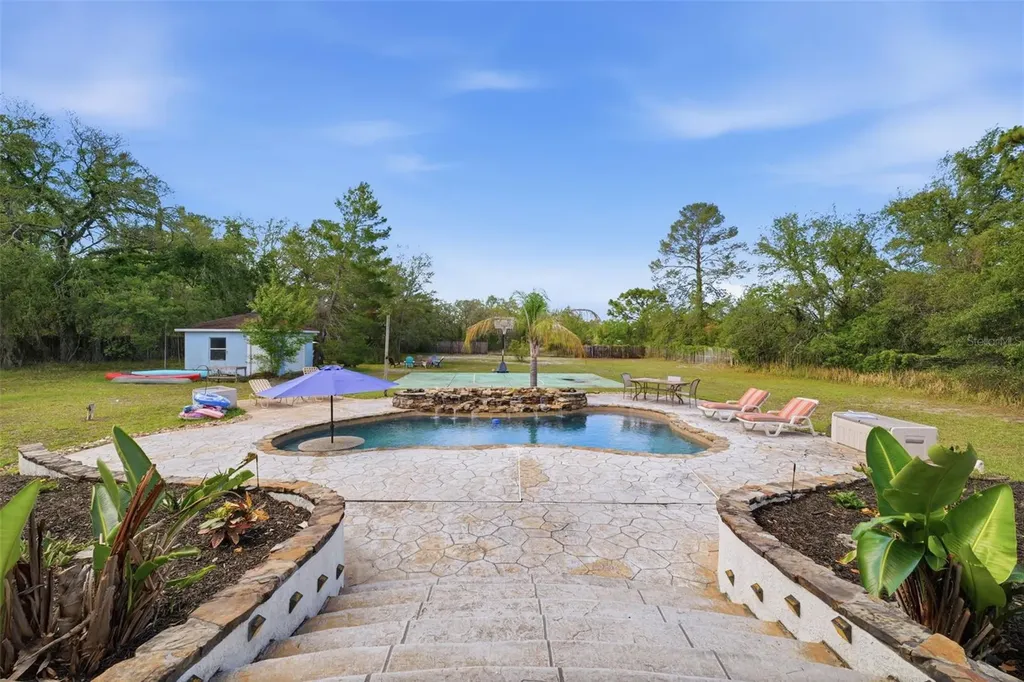 10260 Caracara Avenue Weeki Wachee FL 34613