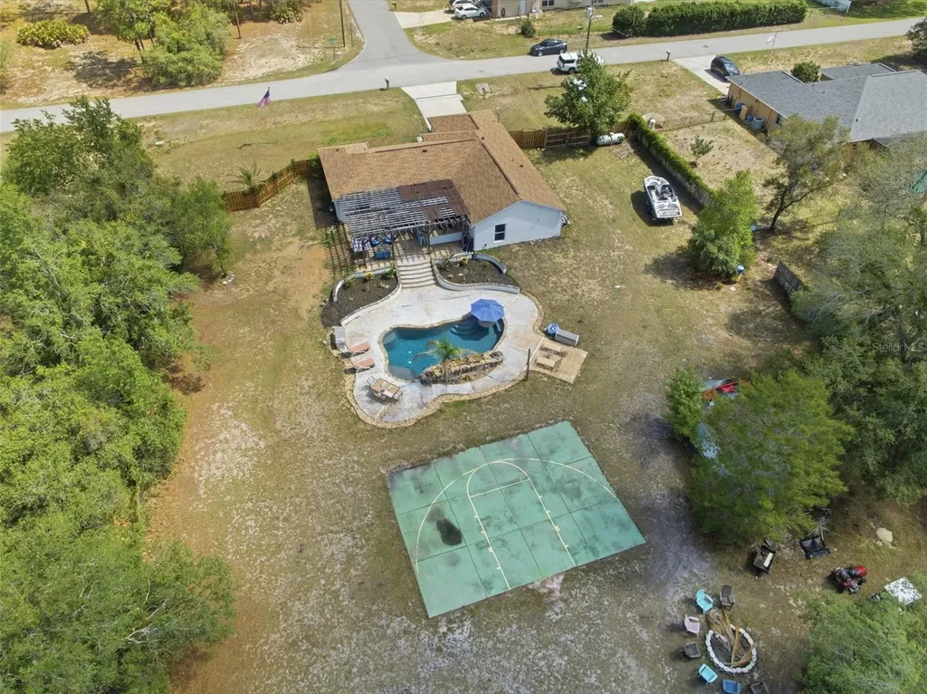 10260 Caracara Avenue Weeki Wachee FL 34613