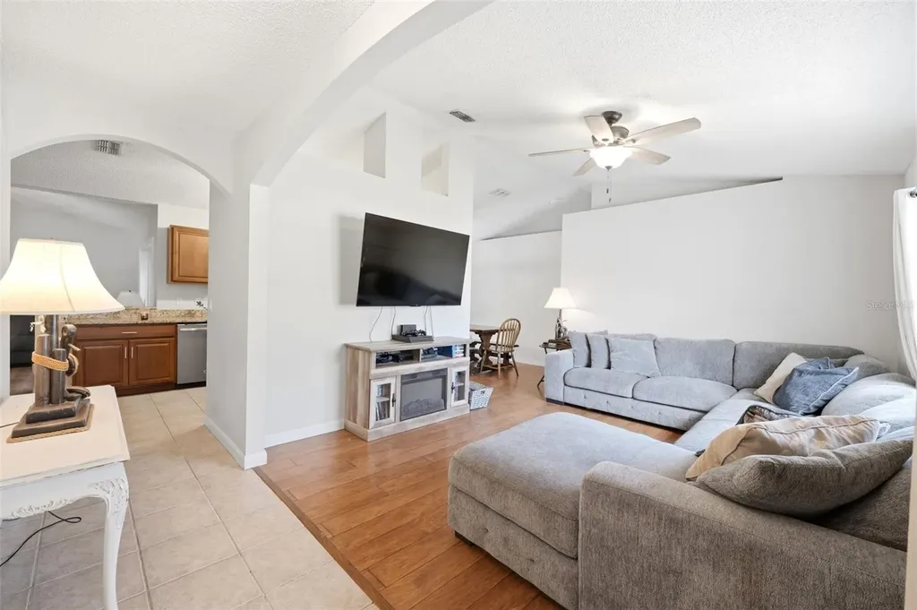 10260 Caracara Avenue Weeki Wachee FL 34613