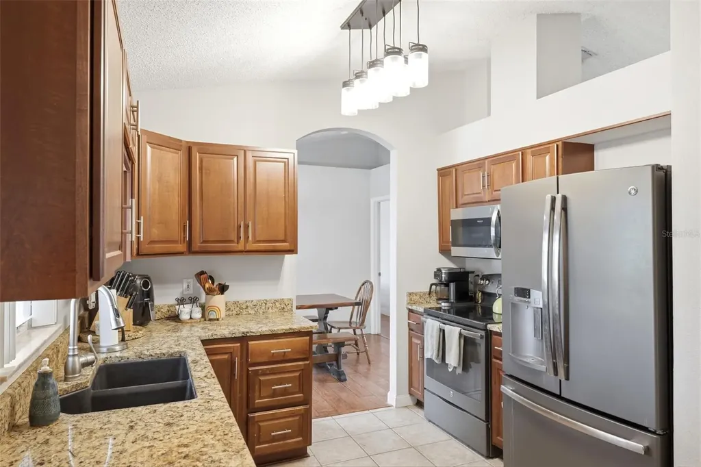 10260 Caracara Avenue Weeki Wachee FL 34613