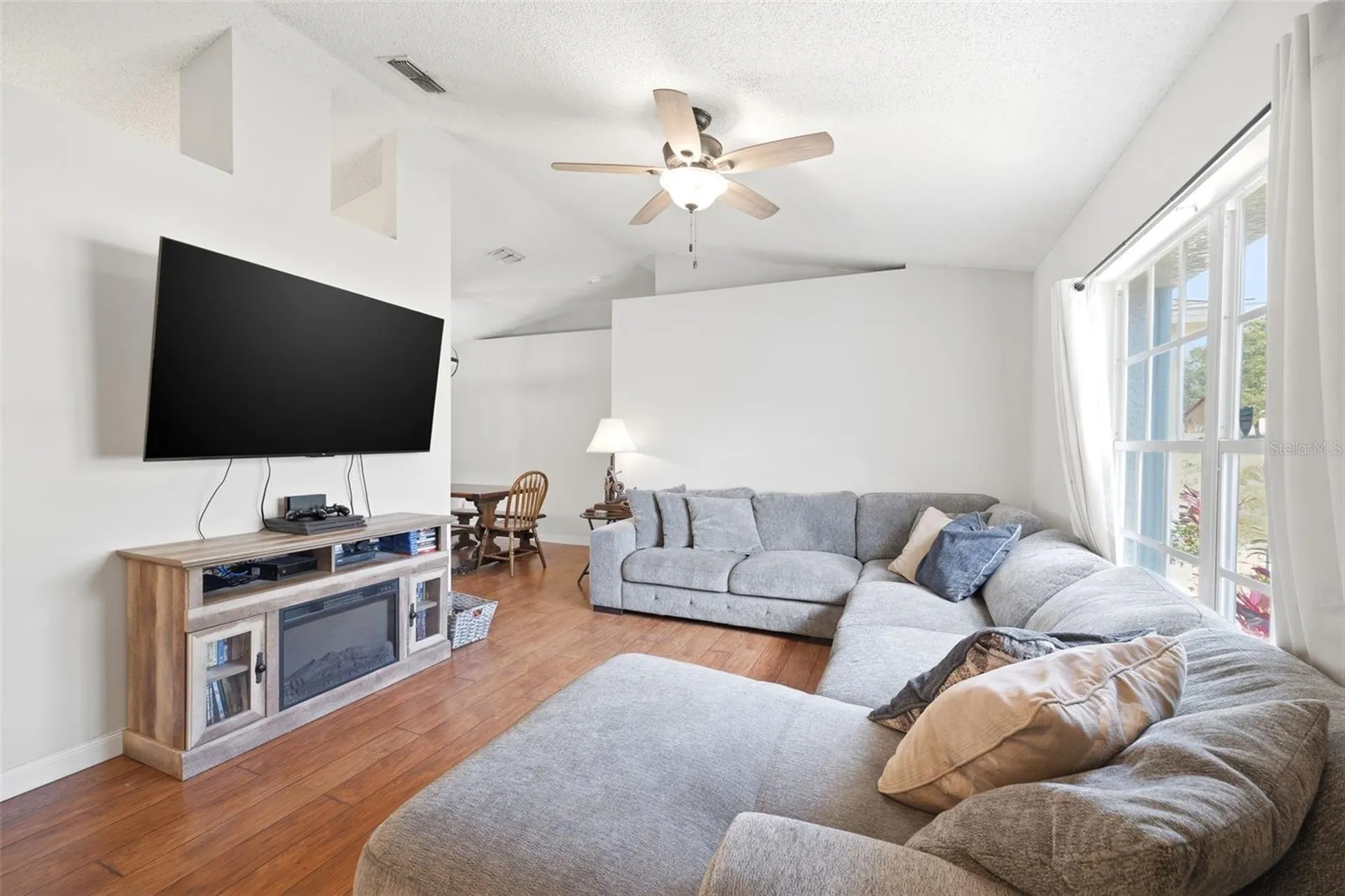 10260 Caracara Avenue Weeki Wachee FL 34613