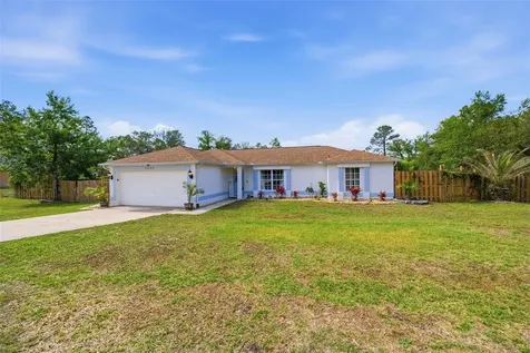 10260 Caracara Avenue Weeki Wachee FL 34613