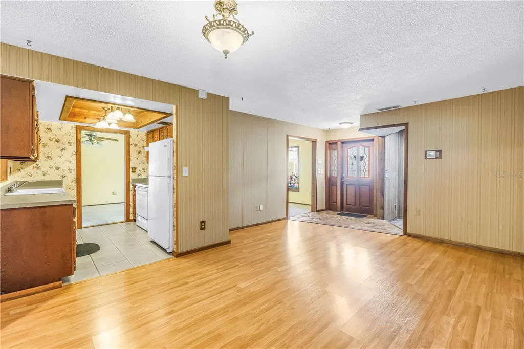 10657 Del Prado Drive E Largo FL 33774