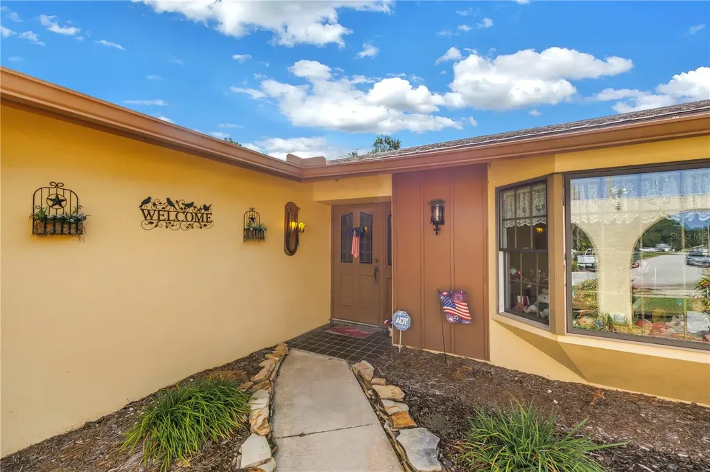 10657 Del Prado Drive E Largo FL 33774