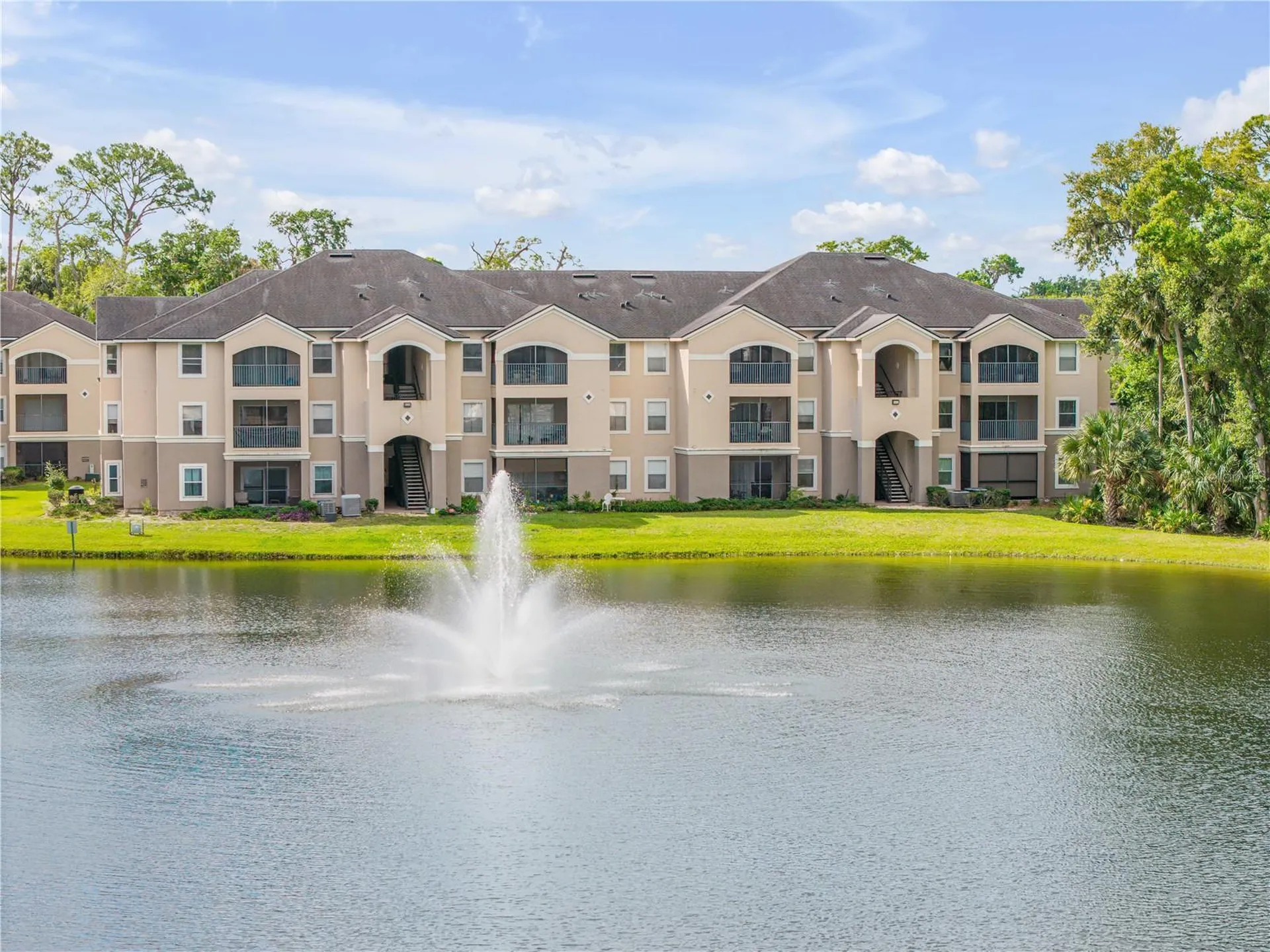940 Village Trail Port Orange FL 32127