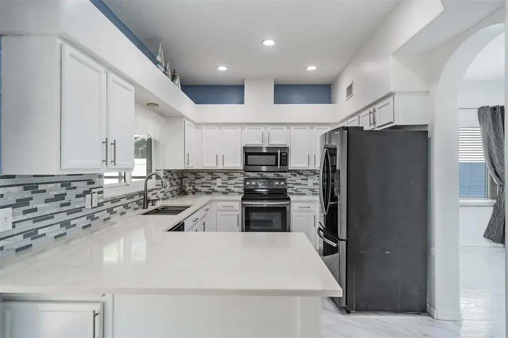 380 Rosalind Lane Oldsmar FL 34677