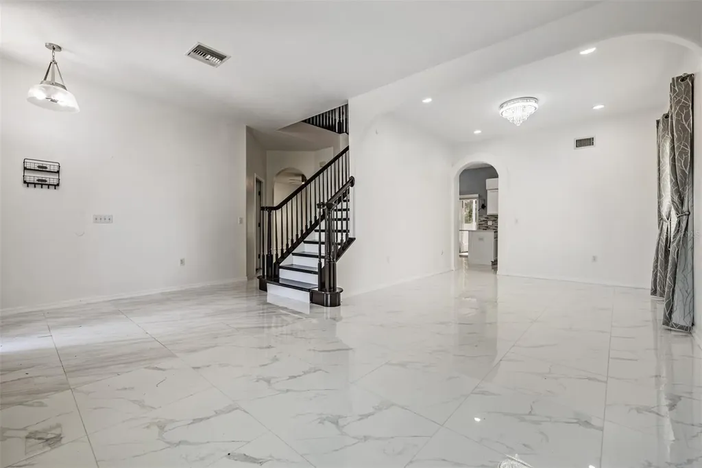 380 Rosalind Lane Oldsmar FL 34677
