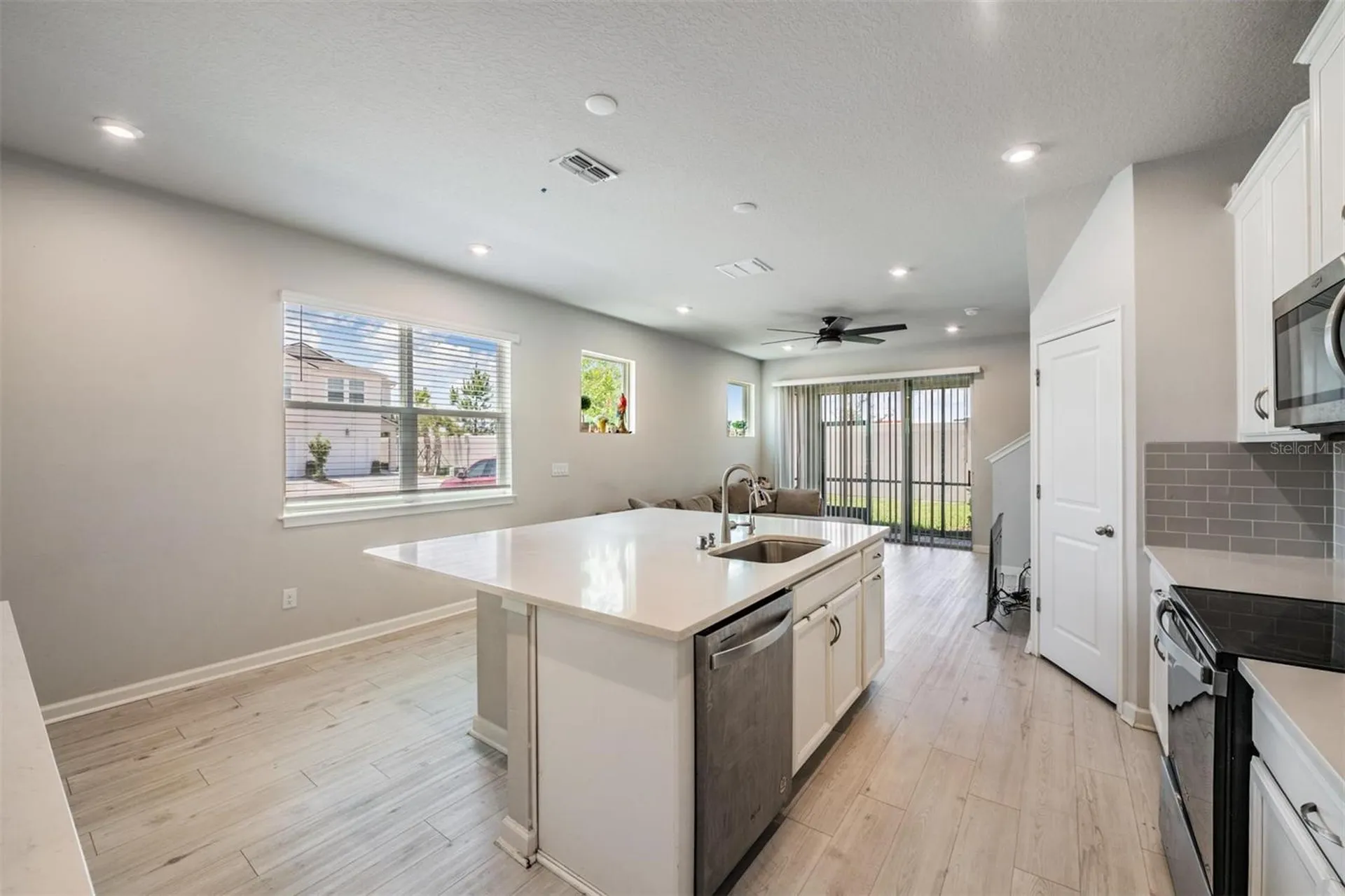 19153 Elsimont Isle Lutz FL 33558