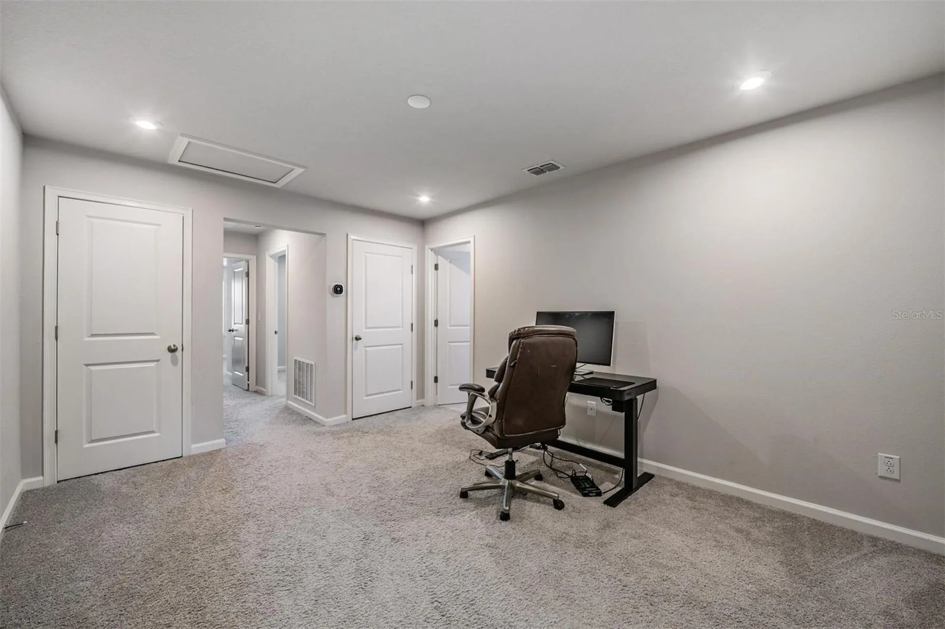 19153 Elsimont Isle Lutz FL 33558