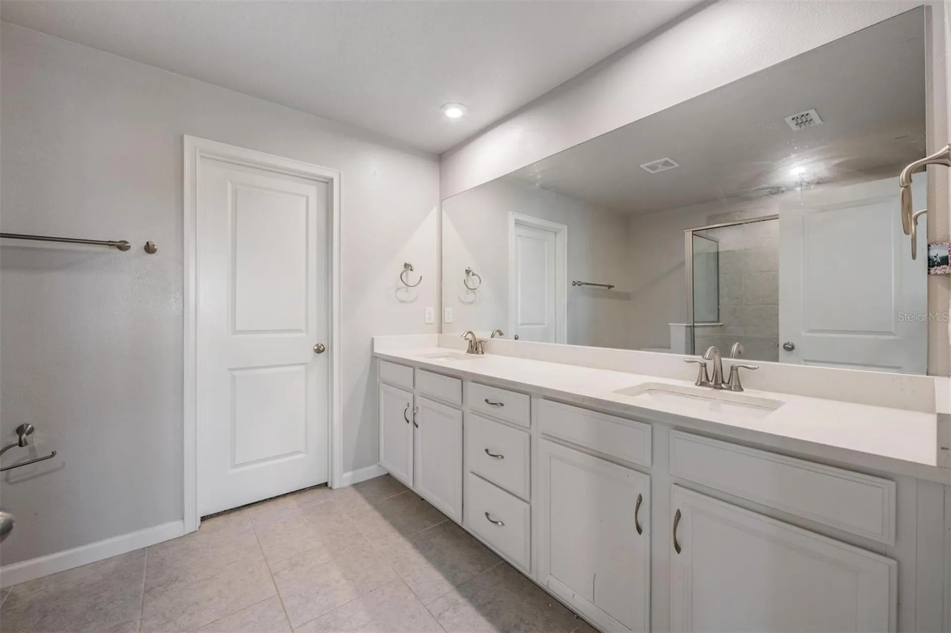 19153 Elsimont Isle Lutz FL 33558