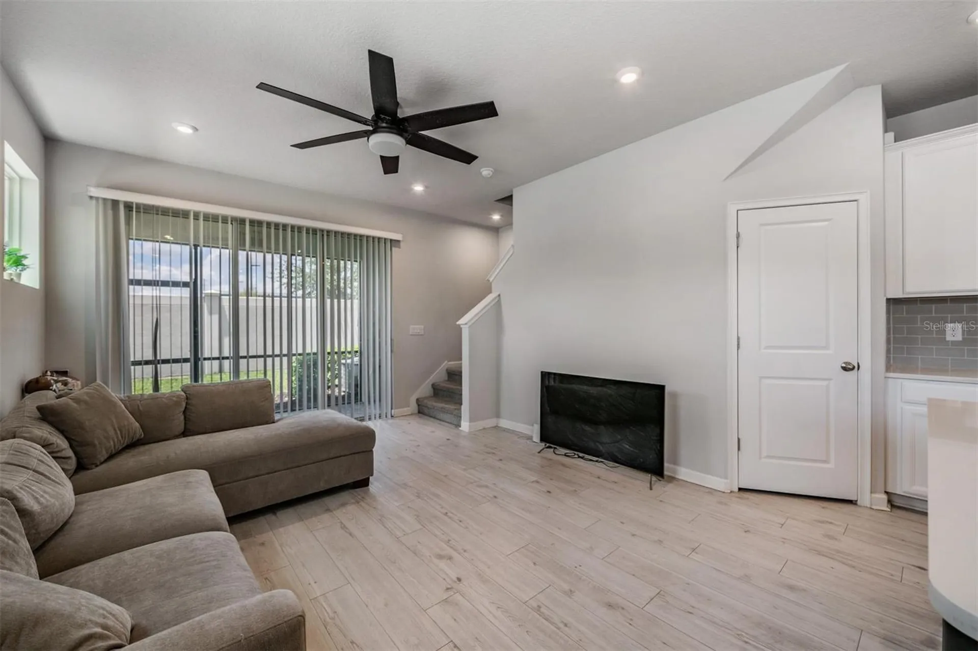 19153 Elsimont Isle Lutz FL 33558