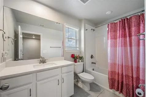19153 Elsimont Isle Lutz FL 33558