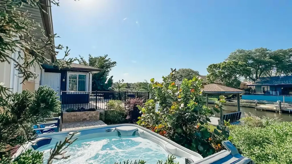 12 Collinson Court Palm Coast FL 32137