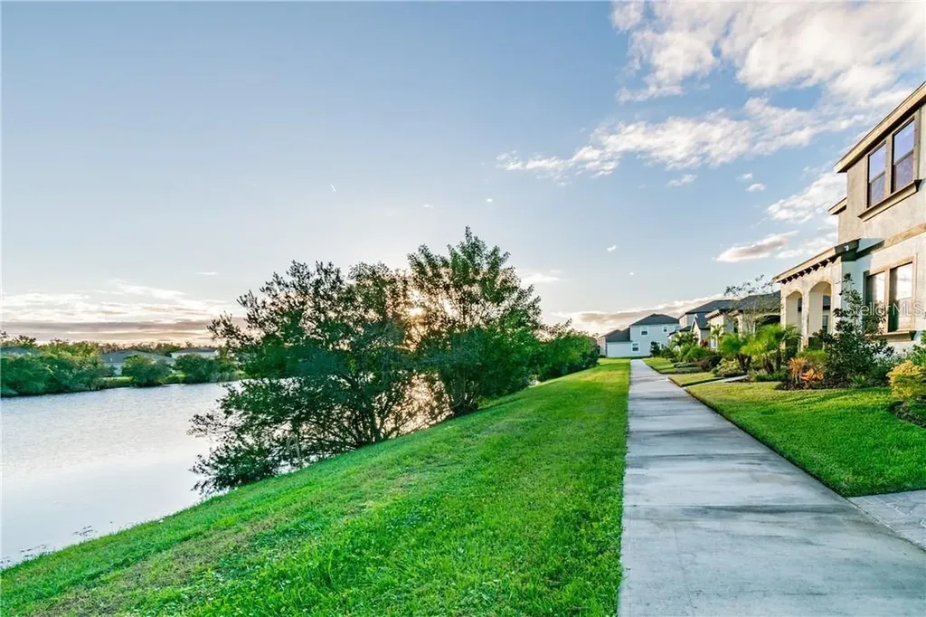 12413 Bay Estuary Bend Riverview FL 33579