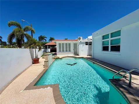 475 Paseo Del Mar Dorado PR 00646
