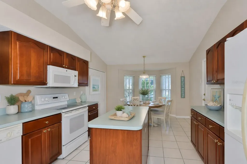 951 Villeroy Greens Drive Sun City Center FL 33573