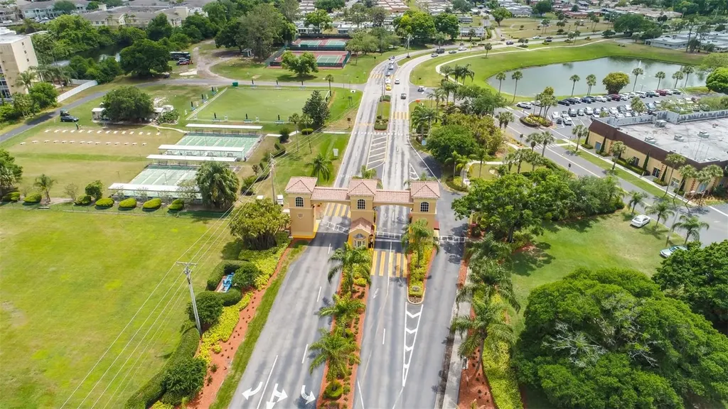 951 Villeroy Greens Drive Sun City Center FL 33573