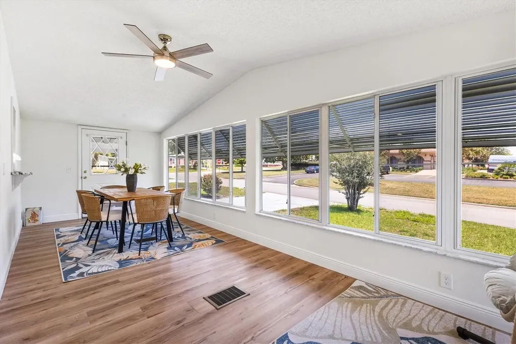 1616 Bayhill Drive Lady Lake FL 32159