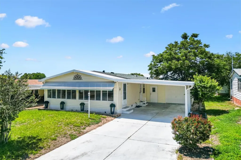 1616 Bayhill Drive Lady Lake FL 32159