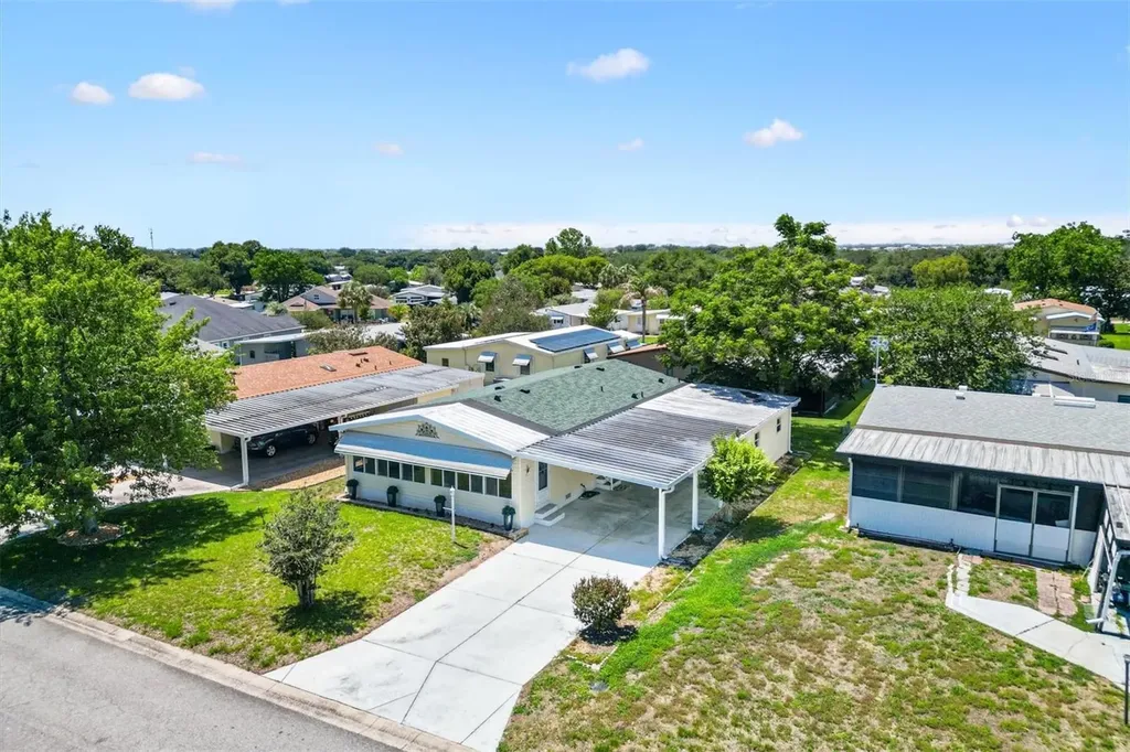 1616 Bayhill Drive Lady Lake FL 32159