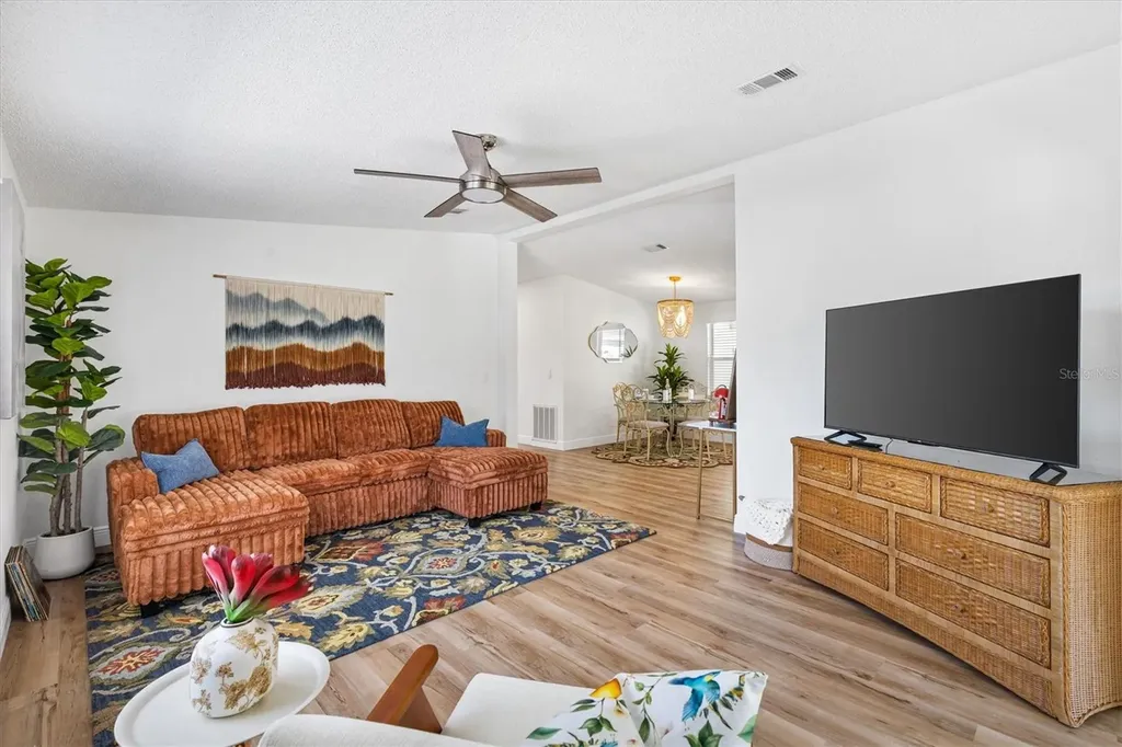 1616 Bayhill Drive Lady Lake FL 32159