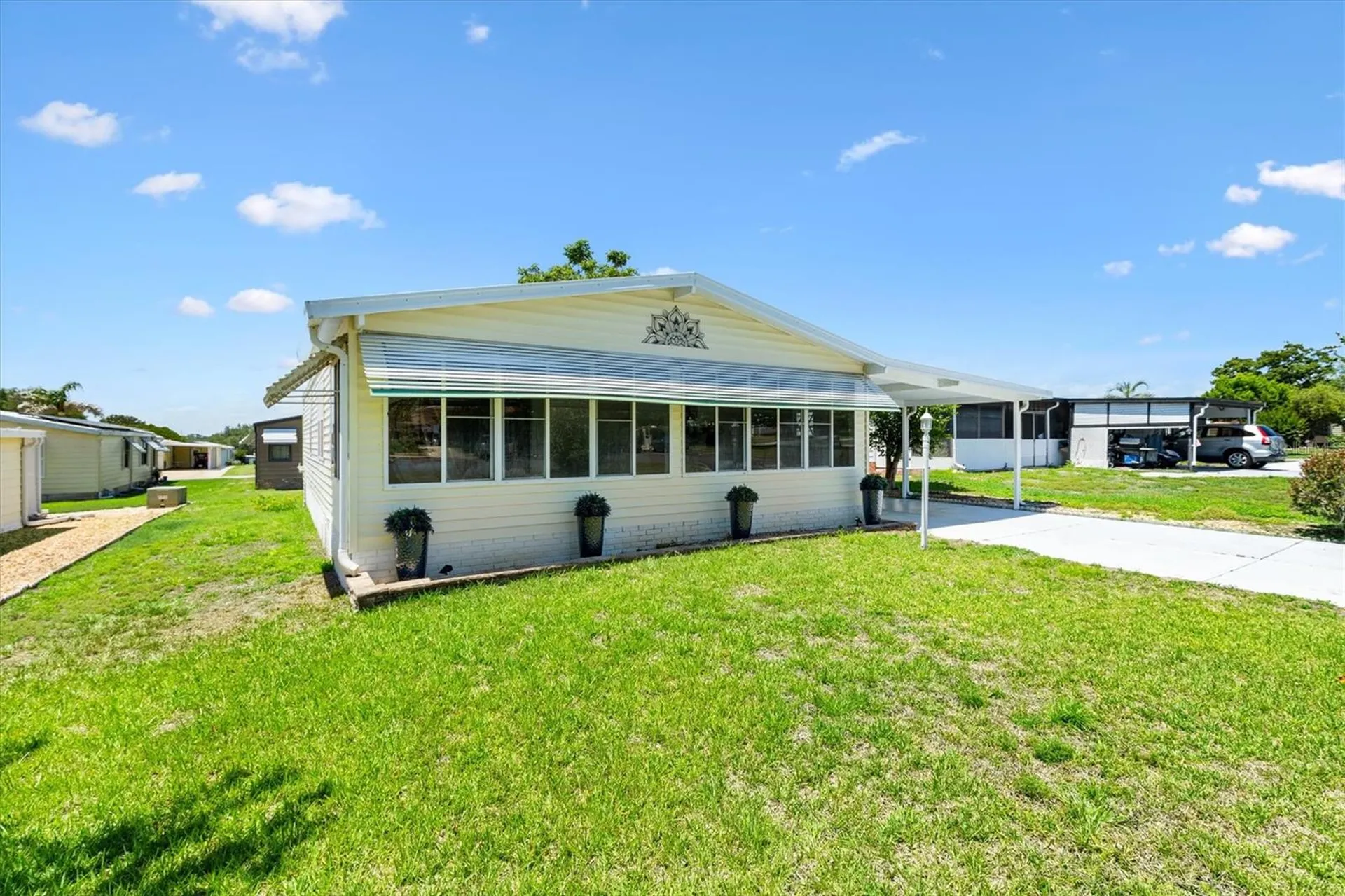 1616 Bayhill Drive Lady Lake FL 32159