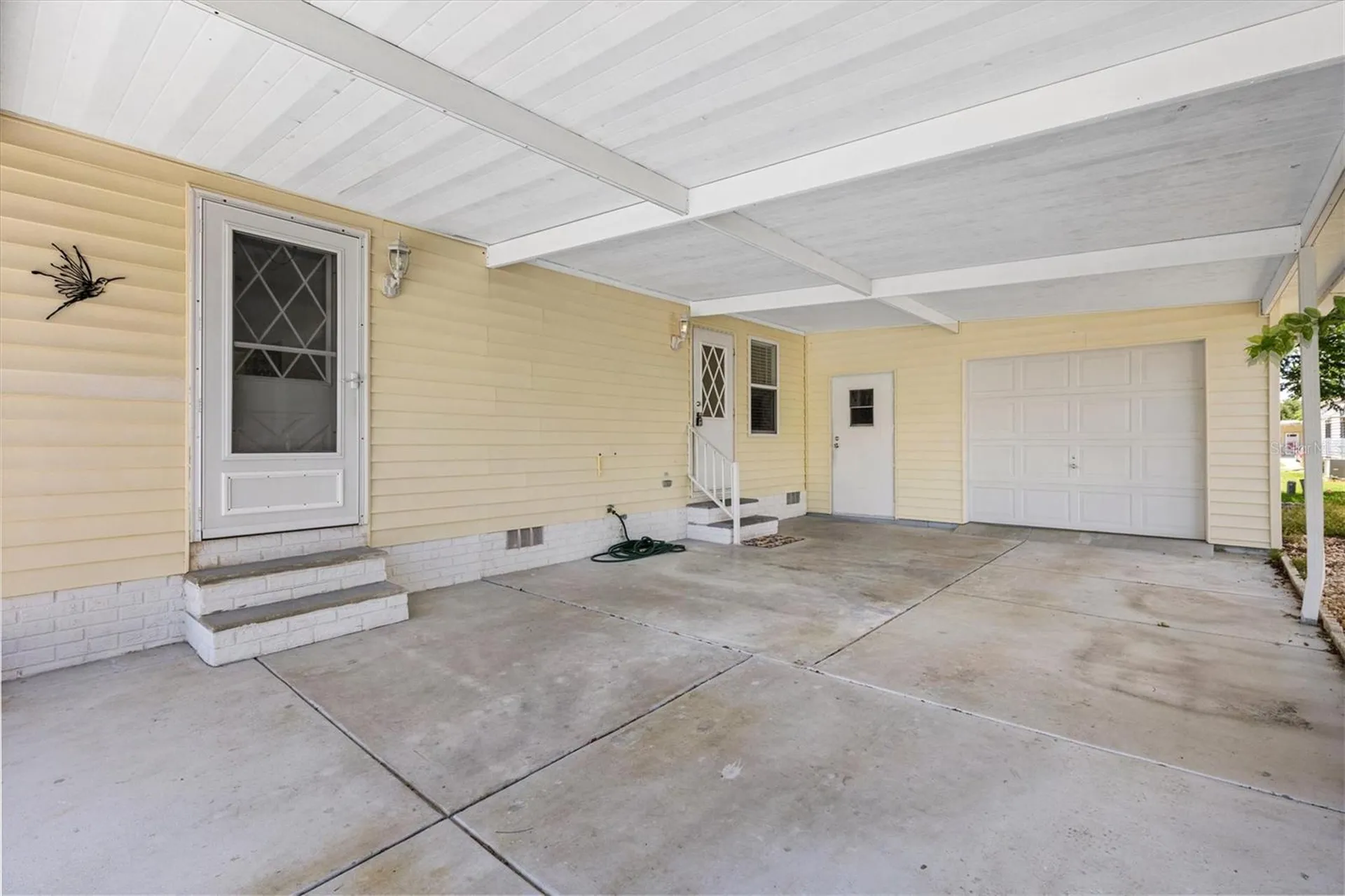 1616 Bayhill Drive Lady Lake FL 32159