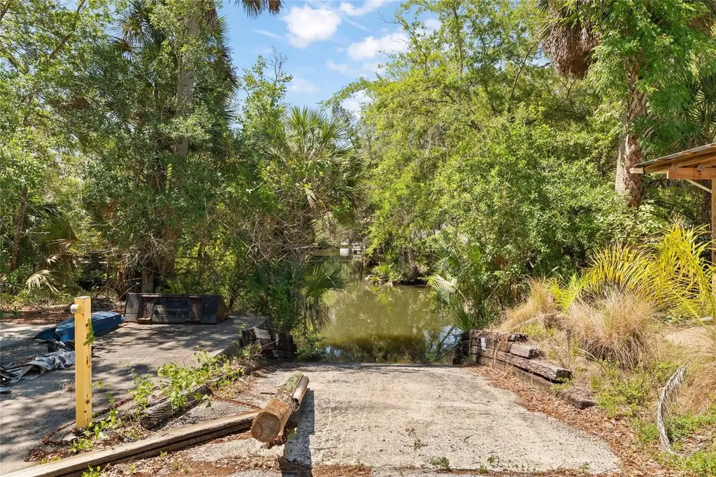 6018 & 6024 Cortez Boulevard Weeki Wachee FL 34607