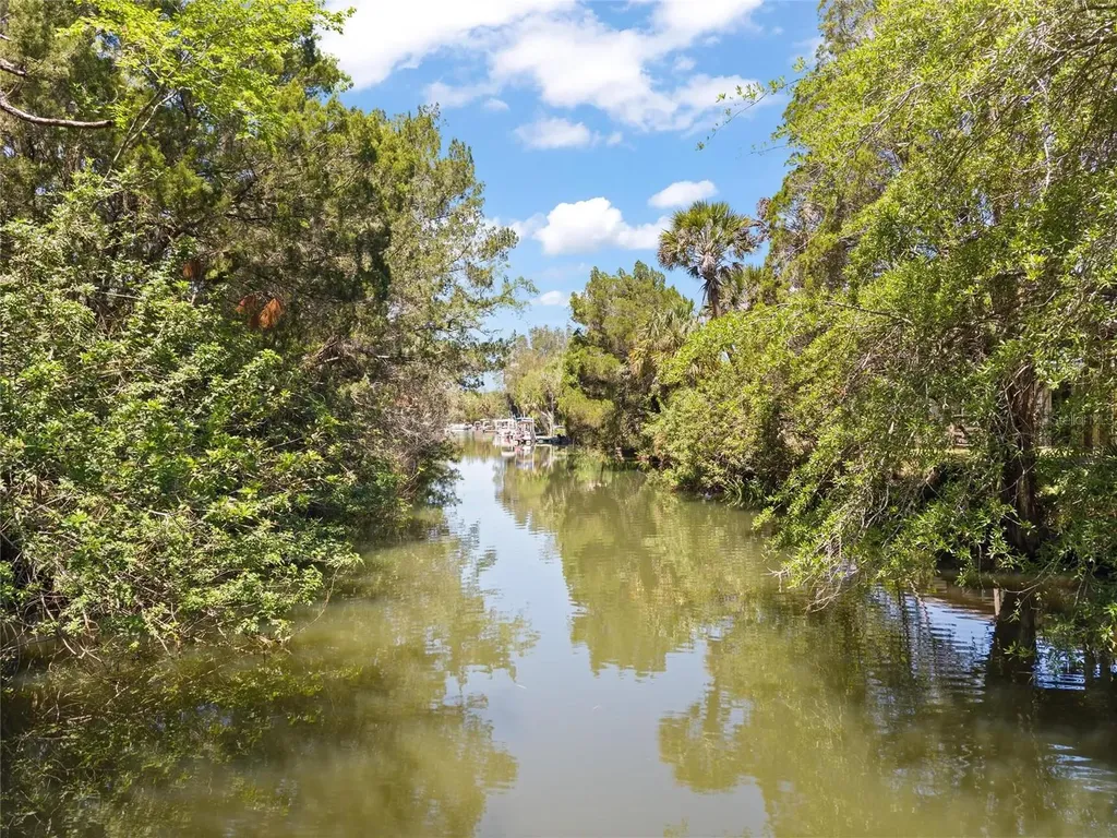 6018 & 6024 Cortez Boulevard Weeki Wachee FL 34607