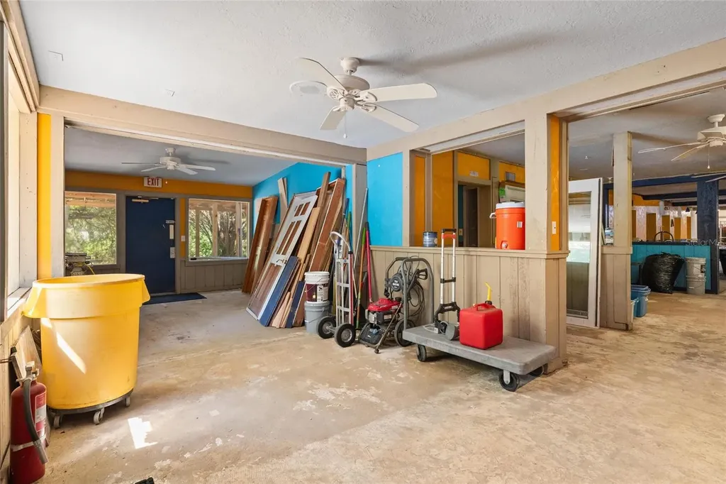 6018 & 6024 Cortez Boulevard Weeki Wachee FL 34607