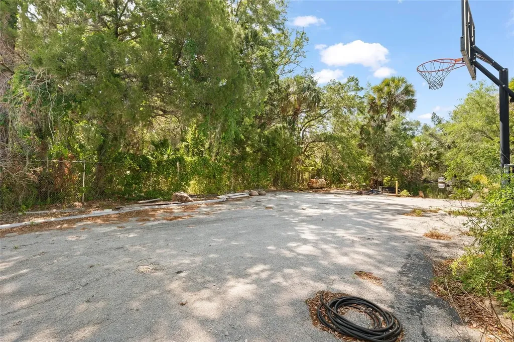 6018 & 6024 Cortez Boulevard Weeki Wachee FL 34607