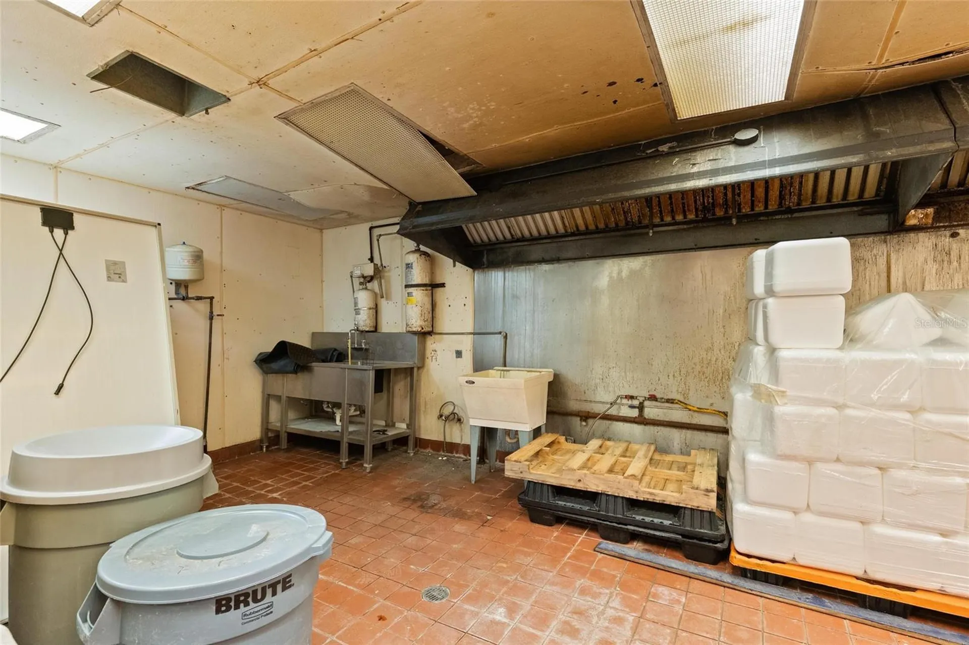 6018 & 6024 Cortez Boulevard Weeki Wachee FL 34607