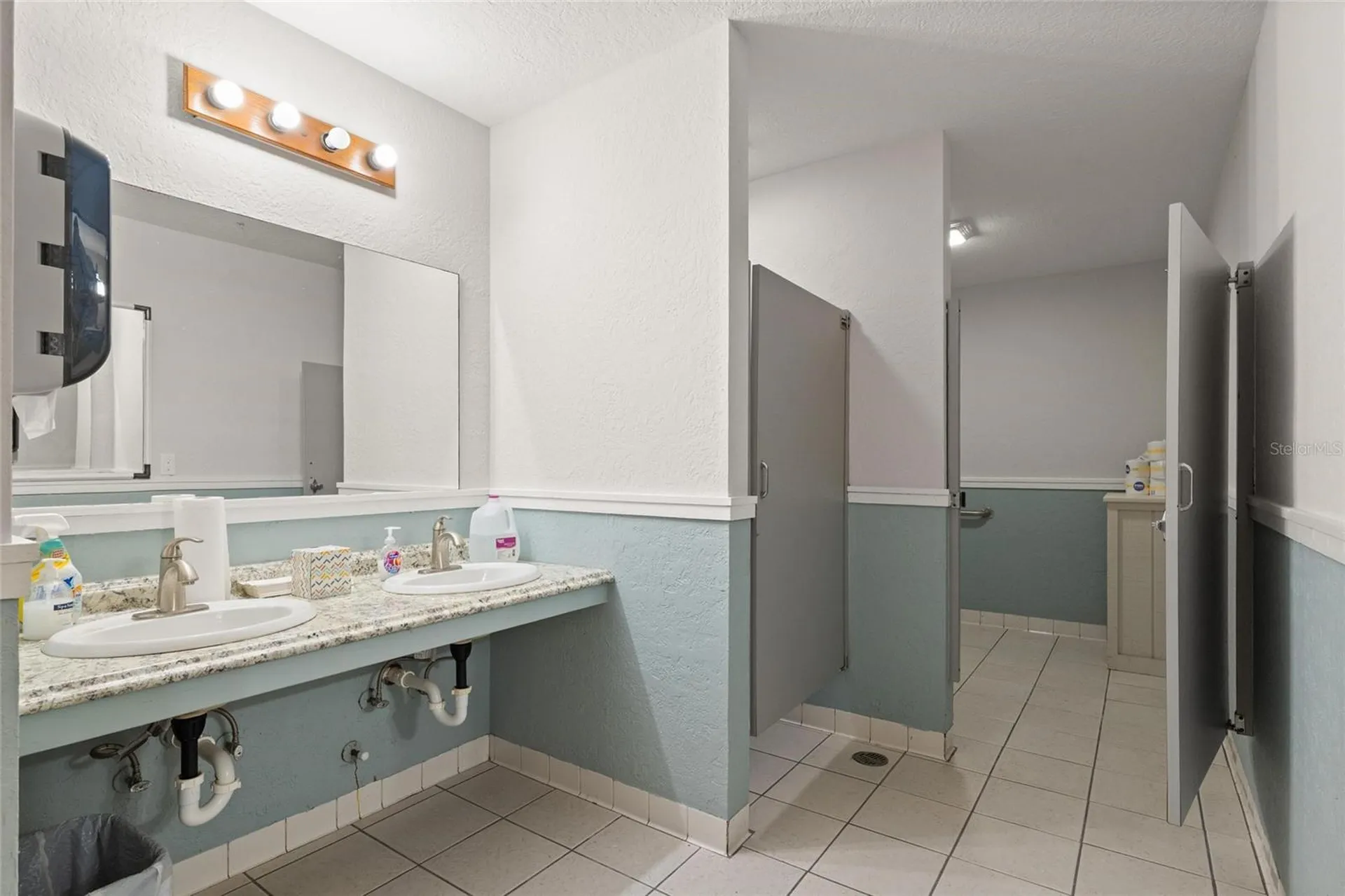 6018 & 6024 Cortez Boulevard Weeki Wachee FL 34607