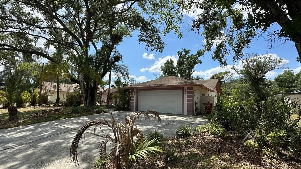 2898 Hammock Drive Plant City FL 33566