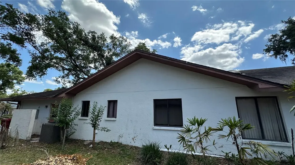 2898 Hammock Drive Plant City FL 33566