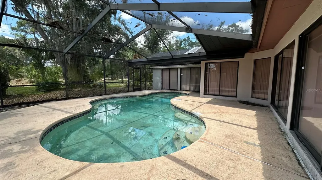 2898 Hammock Drive Plant City FL 33566
