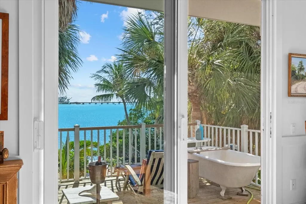 7143 La Lenaire Drive Longboat Key FL 34228