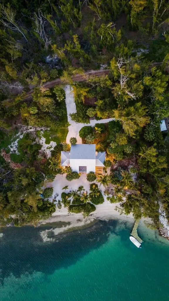 7143 La Lenaire Drive Longboat Key FL 34228